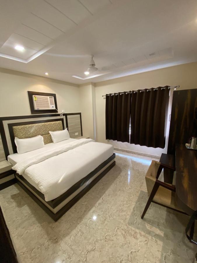 Hotel Blue Sky Haridwār Exterior foto