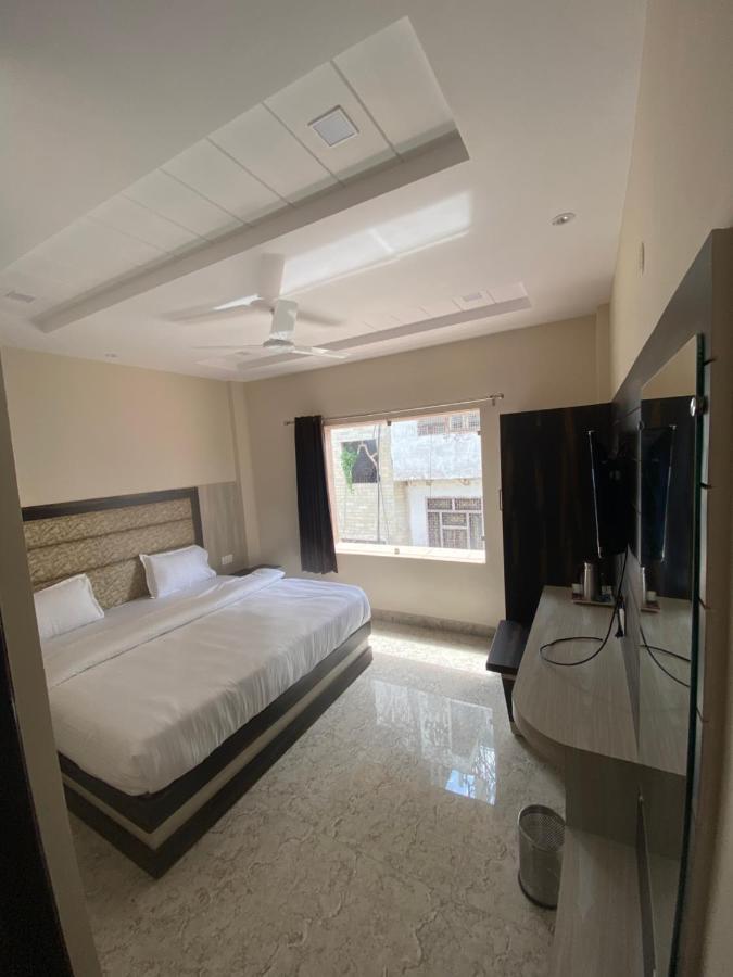 Hotel Blue Sky Haridwār Exterior foto